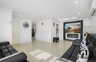 72 Dransfield Road, Edensor Park, NSW 2176, 3 slaapkamers, 2 badkamers, House