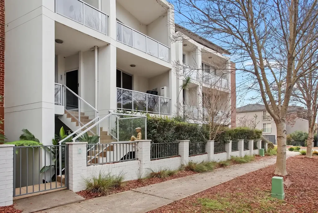 Street Access 2 Bedroom Apartment - Location, style & comfort