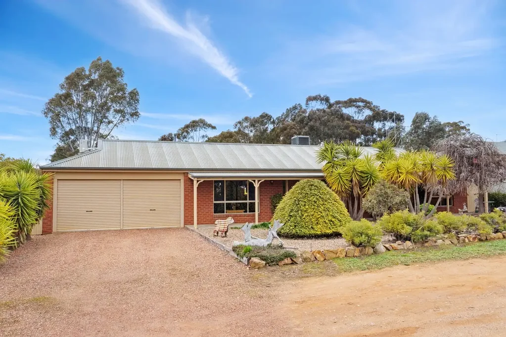 Kangaroo Flat 3ਬੈੱਡਰੂਮ Endless Possibilities in a Prime Location