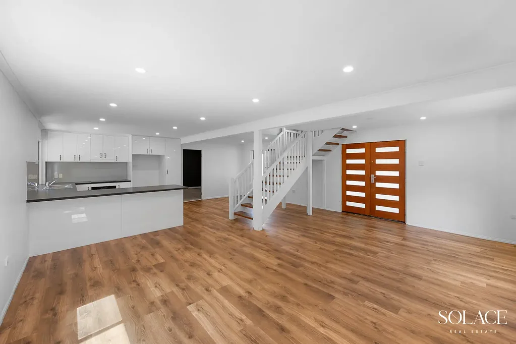 Clinton 4房  Space to Live & Room to Grow!