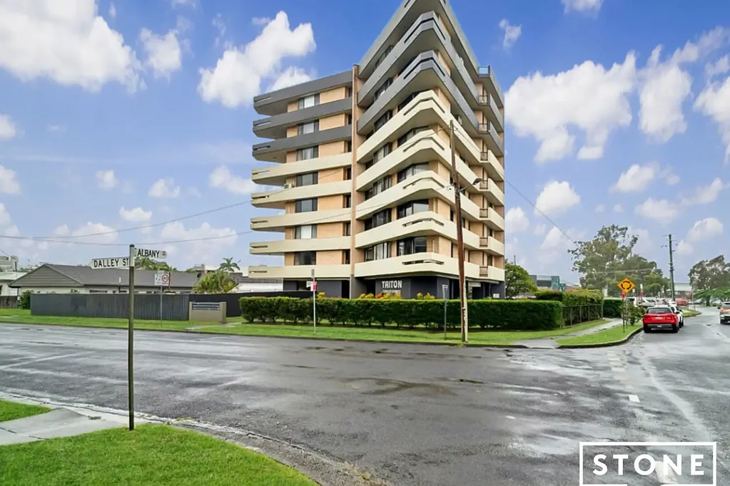 Immaculate 2-Bedroom Unit in the Heart of the Coffs Harbour CBD