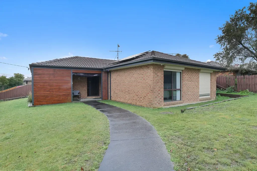 Churchill 3房  Comfortable Living in a Well-Established Churchill Setting