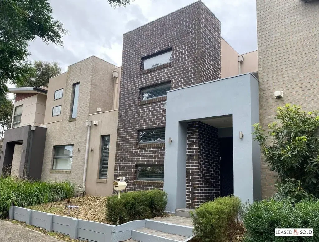 PERFECT PARKSIDE LIFESTYLE!