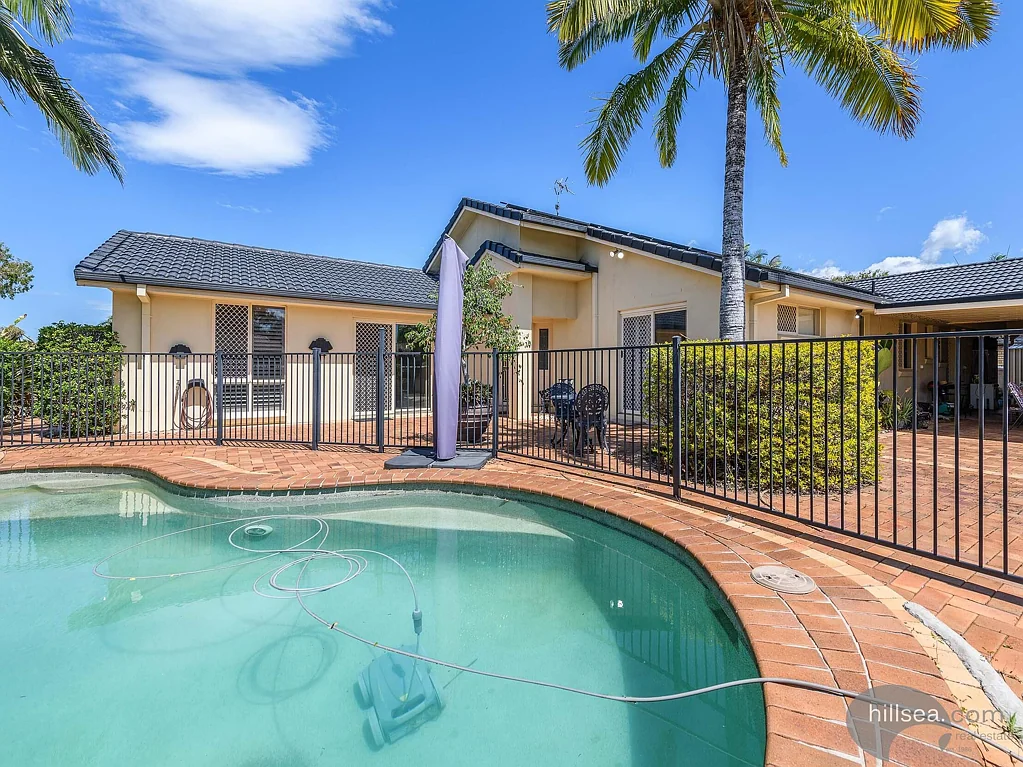 135 Monterey Keys Drive, Helensvale, QLD 4212