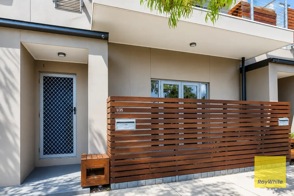 Stylish & Low-Maintenance Living in Prime Point Cook Location!