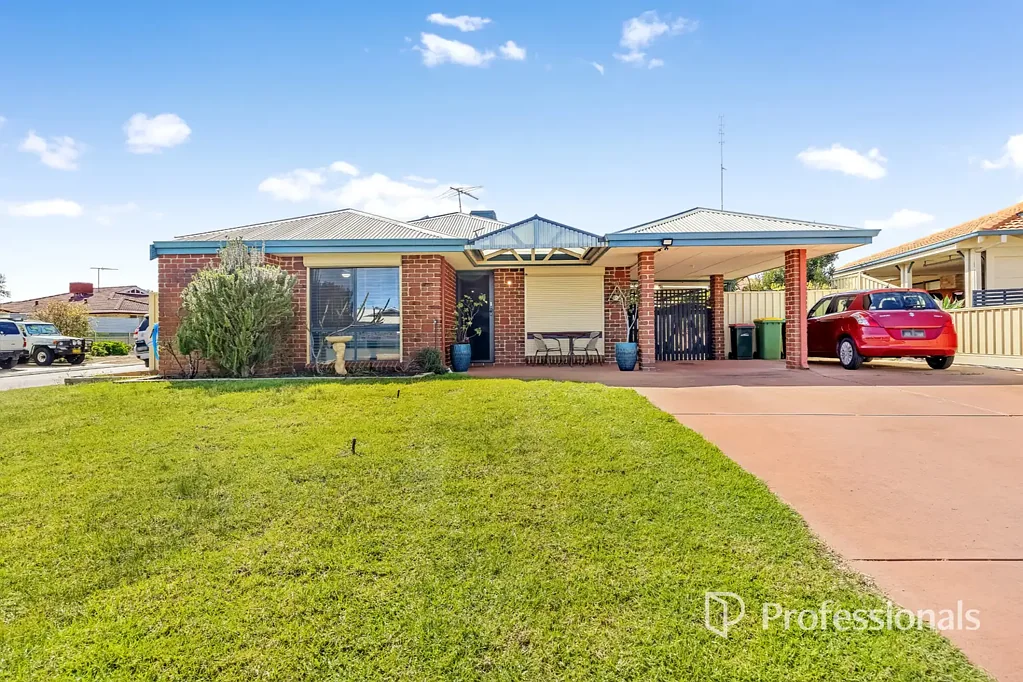Eaton 4ਬੈੱਡਰੂਮ Charming 4-Bedroom Family Home with Workshop, Only One Owner - Prime Corner Block in Eaton