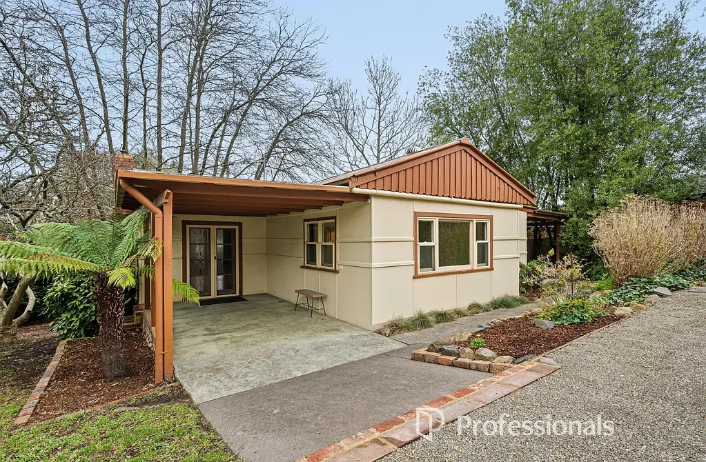 Mount Evelyn 2બેડરૂમ CHARMING CIRCA 1920's COTTAGE ON A GENEROUS 1,032M² BLOCK