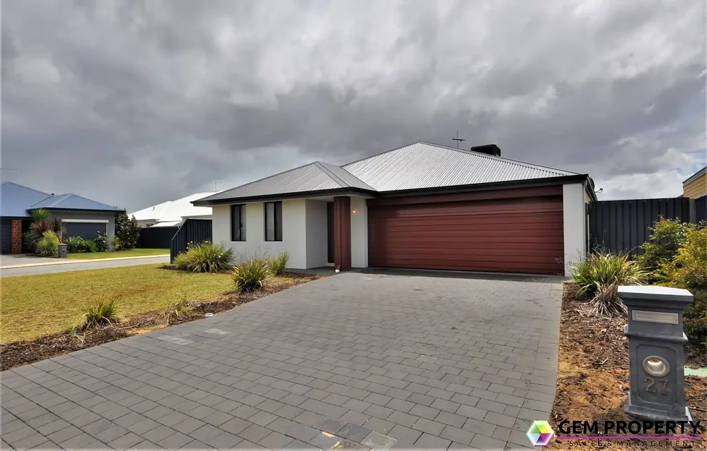 Terrific 4 x 2 Home on Tallowood!
