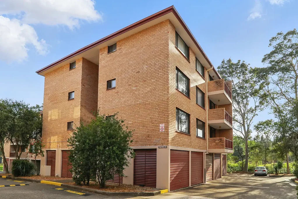 Blacktown 2कमरा Spacious, Secure & Superbly Located – Ideal First Home or Investment