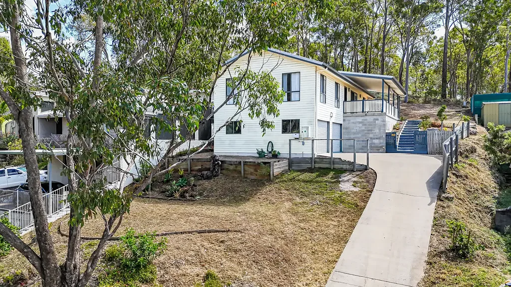 ELEVATED HOME WITH PEACEFUL BUSHLAND OUTLOOK