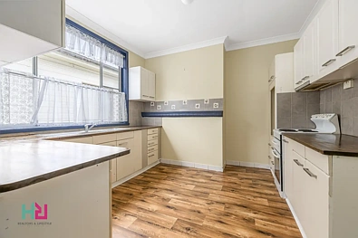 10 Chifley Road, Lithgow, NSW 2790, 3 slaapkamers, 1 badkamers, House