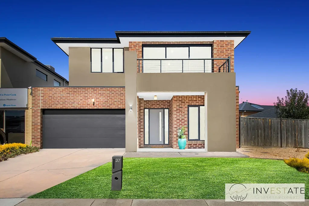 Point Cook 5chambre Alamanda School Zone!Near New Double Storey 5Bed4Bath Oversized Luxury Home***Very Rare Opportunity***