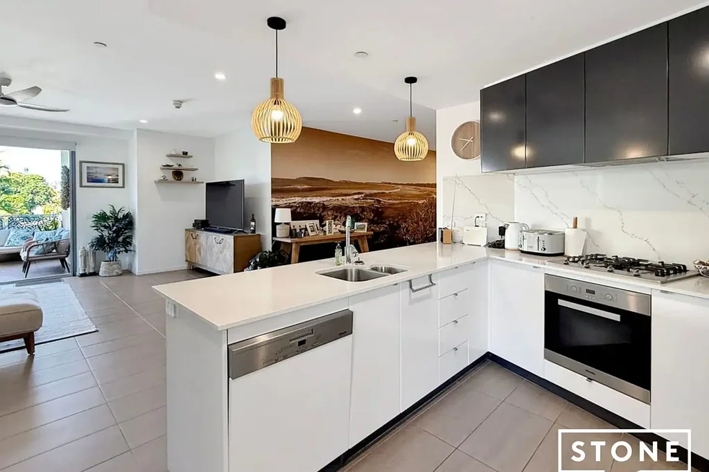 Coastal Elegance Meets Contemporary Living – Premier Apartment in the 'Seashells' Complex