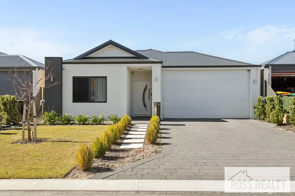 MODERN & SPACIOUS FAMILY HOME IN CAVERSHAM