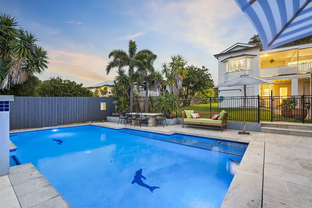 Manly 4房 完整的海湾家庭住宅 - 特色、泳池、侧面通道和双重生活 The Complete Bayside Family Home - Character, Pool, Side Access & Dual Living