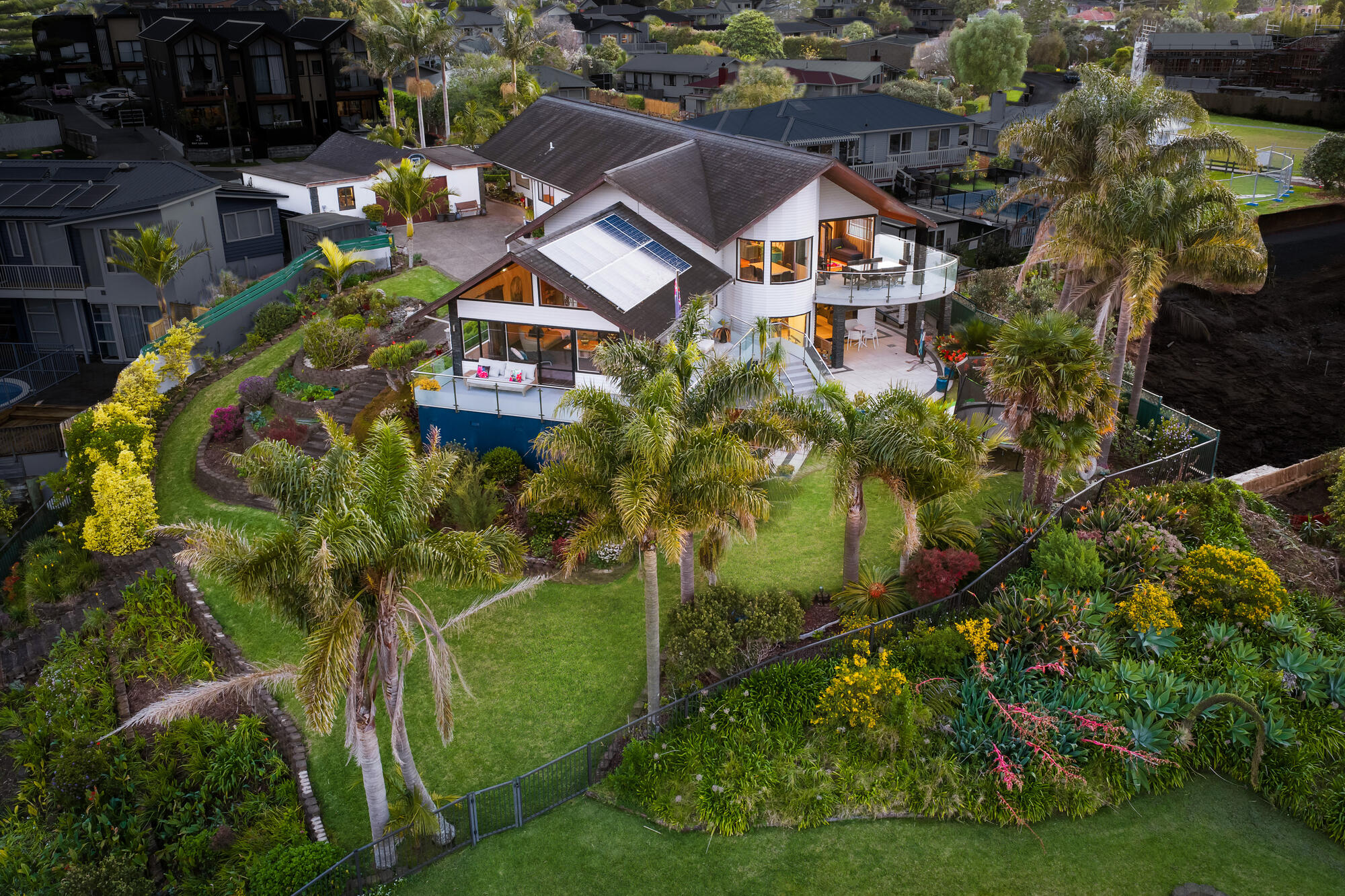 36 Dawnhaven Drive, Te Atatu Peninsula, photo 5