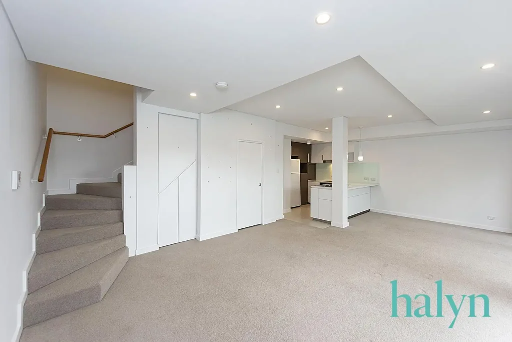A truly magnificent split level apartment!