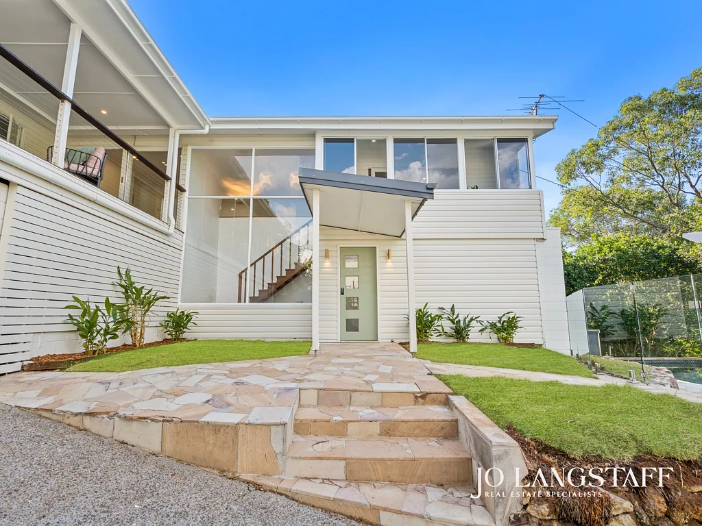 19 Akuna Street, Kenmore, QLD 4069