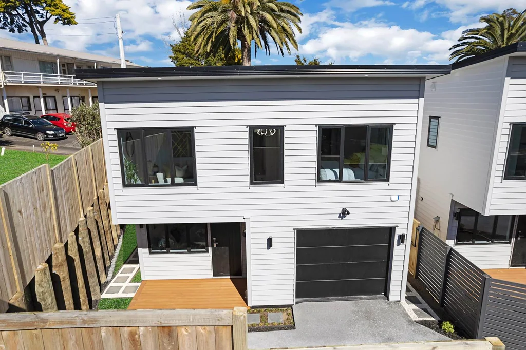 Avondale 4chambre Rare New Standalone, Last in the Lots