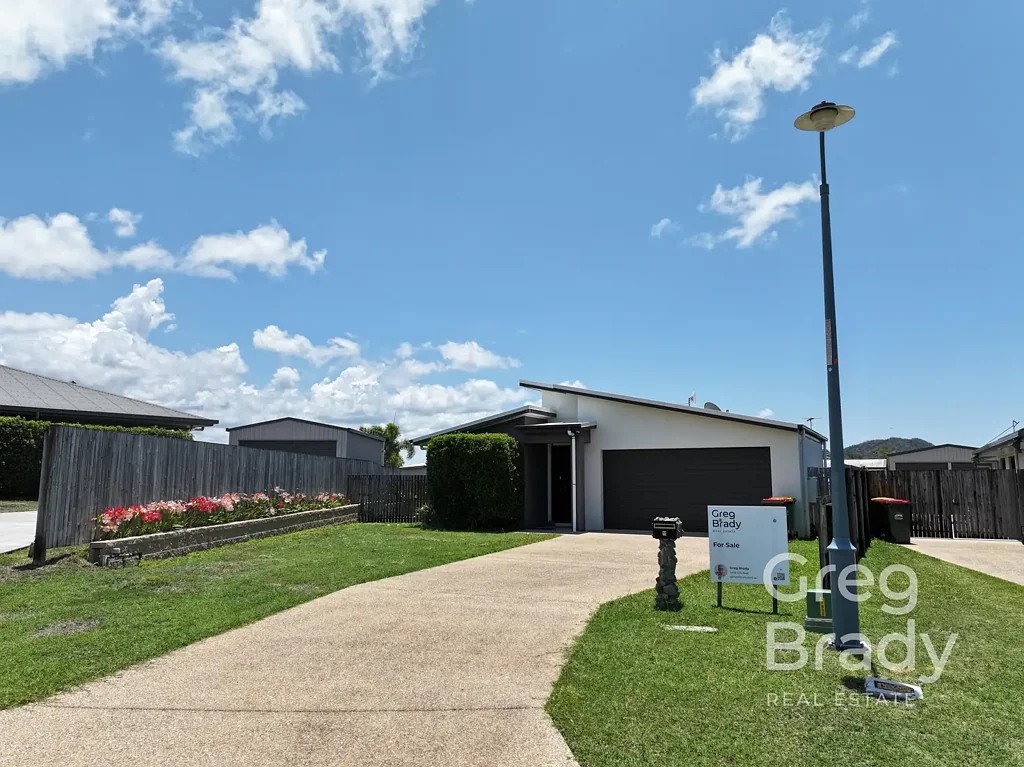 11 Hook Court, Sarina, QLD 4737
