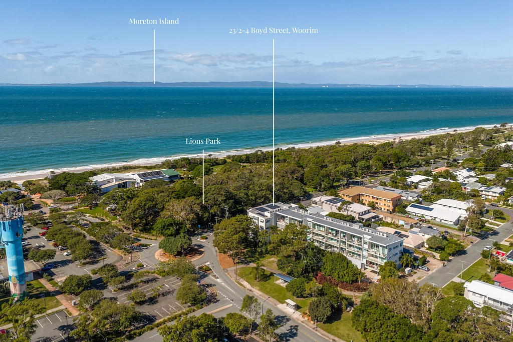 Woorim 3房 水滨奢居 三层瞰景 现代厨房 石材台面 安全社区 两车位储藏 Ultimate Beachside Retreat: Space, Security, and Sea Breezes