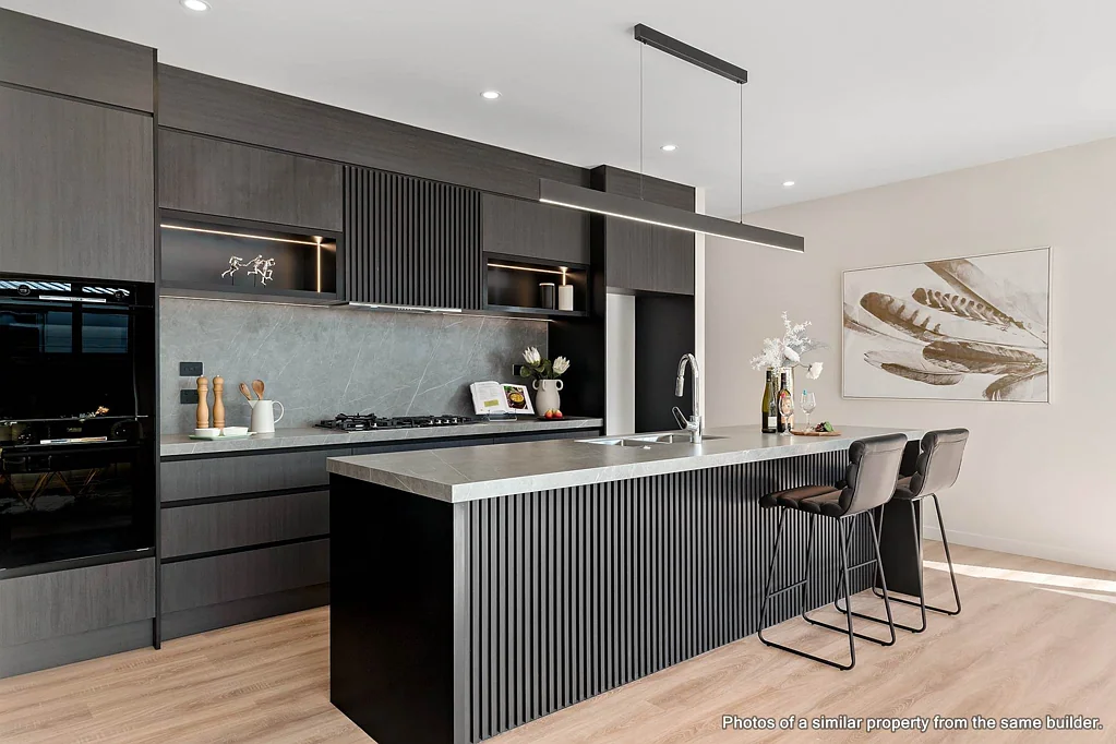 Milldale 4房  Corner Family Home with Granny Potential