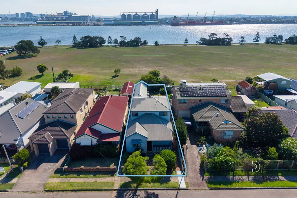 51 Fullerton Street, Stockton, NSW 2295