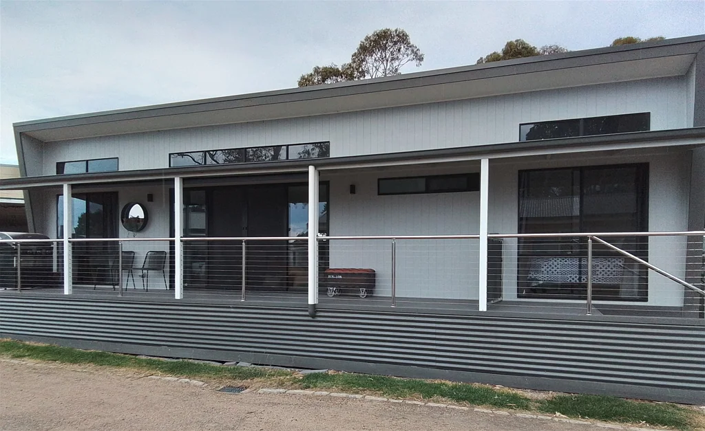 Paynesville 2 Bedroom *PRE-LOVED UNIT WAITING FOR YOU*  OVER 55'S LIVING - $265,000