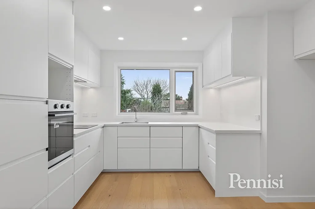 FOR LEASE BY PENNISI