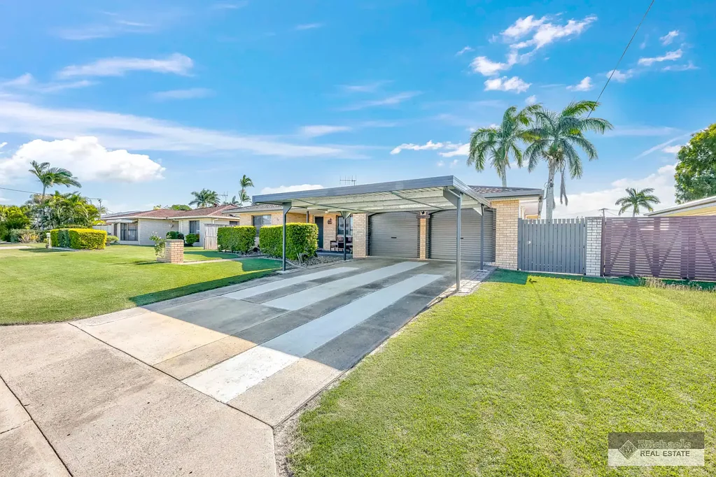 Avenell Heights 4房  Family-Friendly Gem with Pool, Parking & Prime Location!