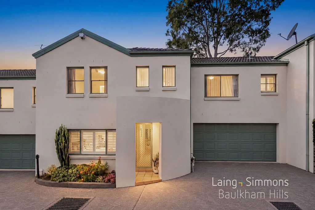 Baulkham Hills 3બેડરૂમ Fully Renovated Home with Rare East-Rear Aspect, Walk to Express City Bus Stop