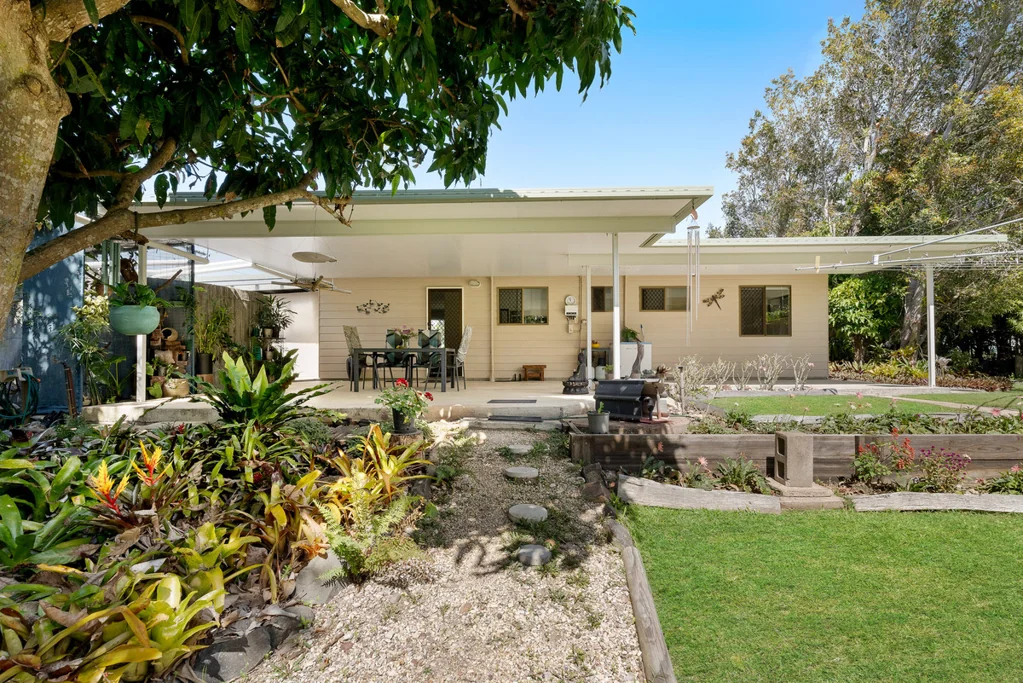 93 Seaview Drive, Booral, QLD 4655