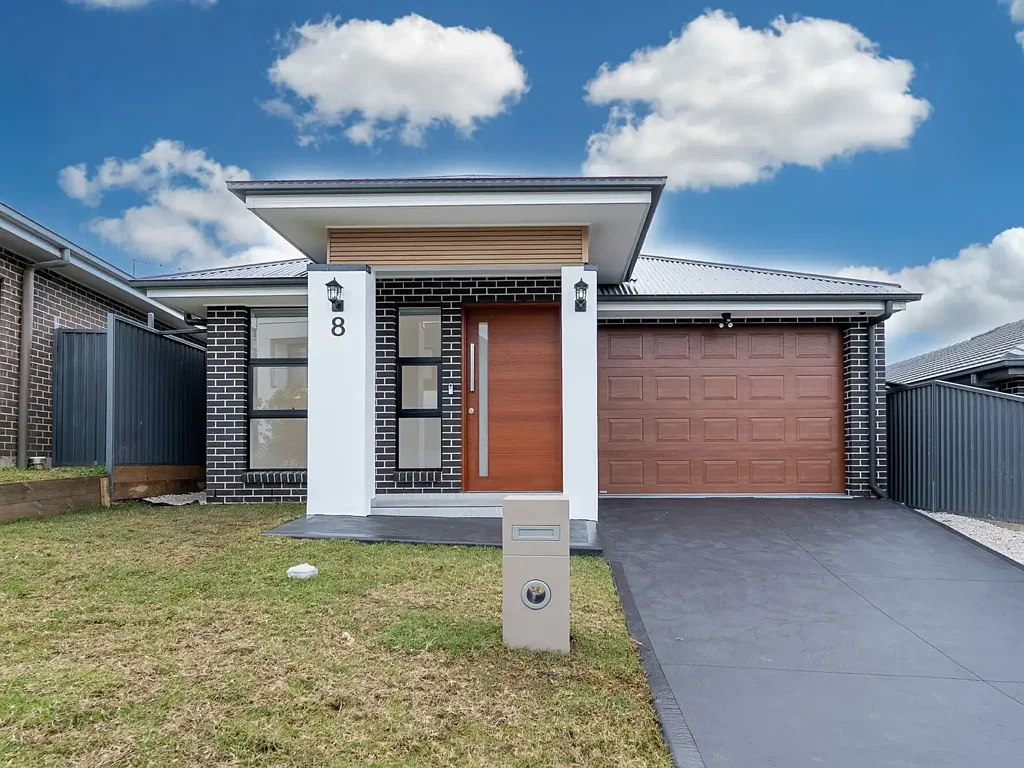 8 Cassio Way, Rosemeadow, NSW 2560