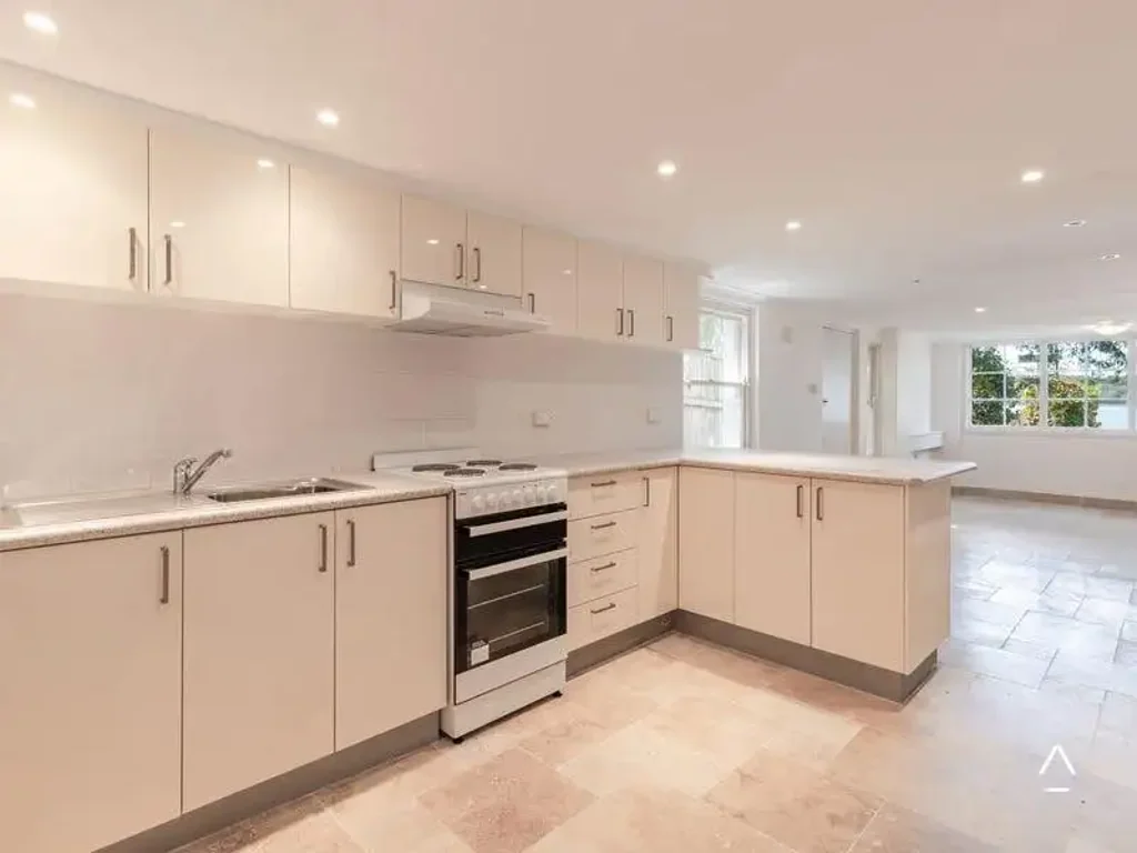 Waterfront Private Studio Apartment in Serene Russell Lea Neighbourhood