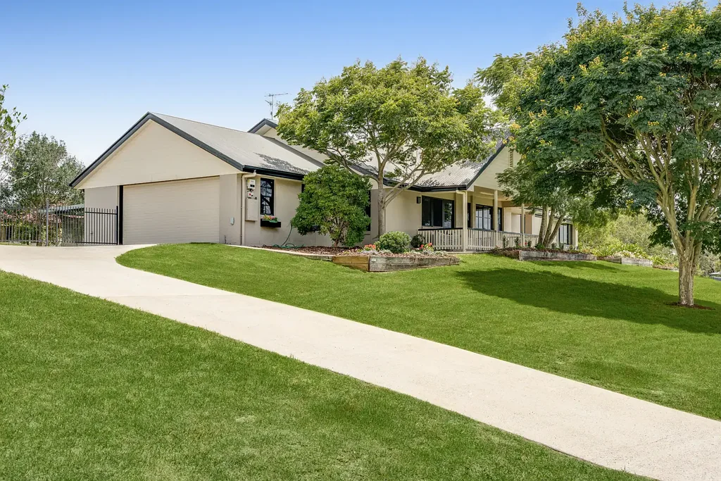 23 Timperley Drive, Highfields, QLD 4352