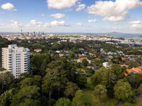 Epsom 2房  'The Pines' Priced and Selling