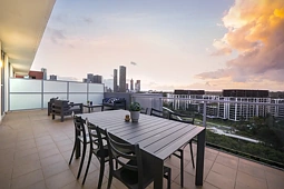 1102/6 River Road West, Parramatta