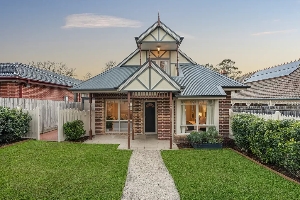 Box Hill South 3房 私密、宁静且位置优越 Private, Peaceful and Perfectly Positioned