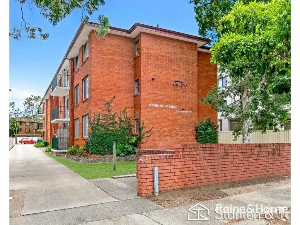 CHARMING GROUND FLOOR UNIT