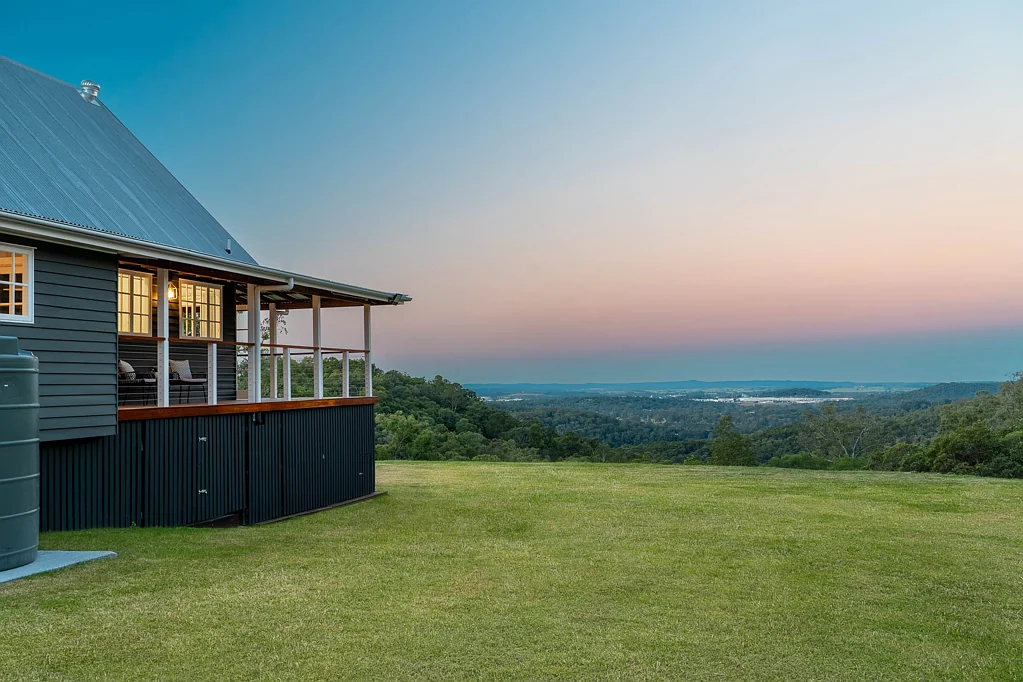Wolffdene  Executive Heritage Farmhouse - Off-Grid Luxury Living in Wolffdene