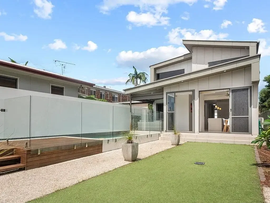 Stunning Family Home in Prime Palm Beach Location