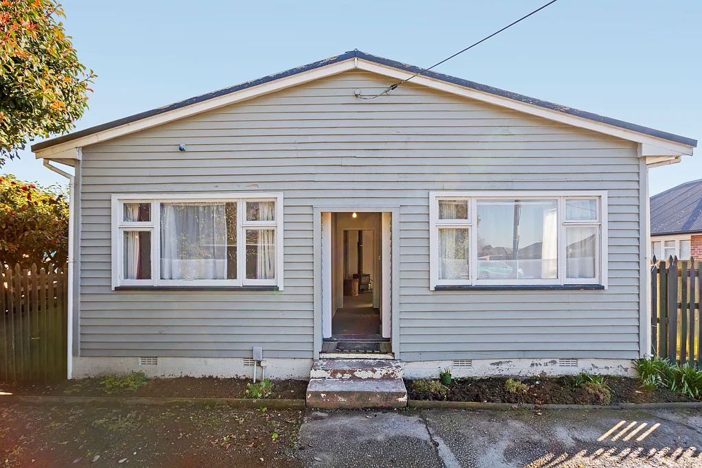 Hornby 3房  Estate Realisation - Must Be Sold