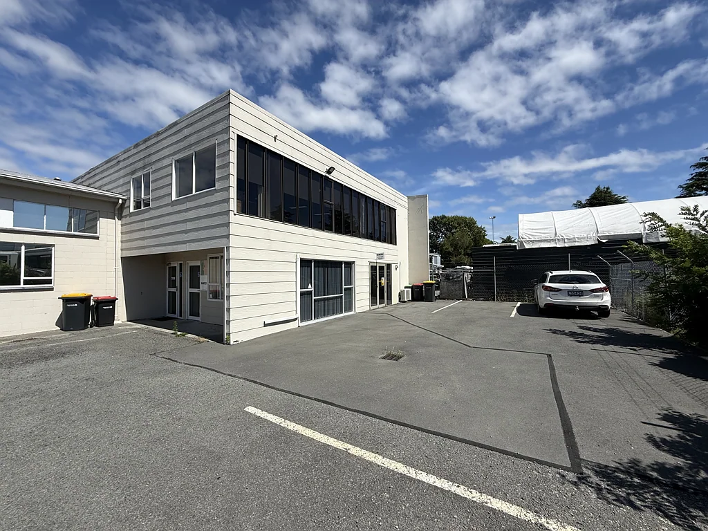 Burnside Tidy Office Space