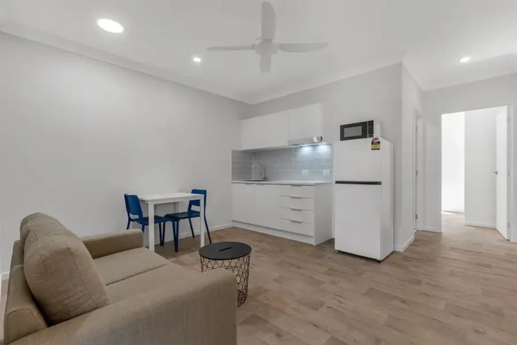 NEAR NEW DARRA STUDIO, FURNISHED