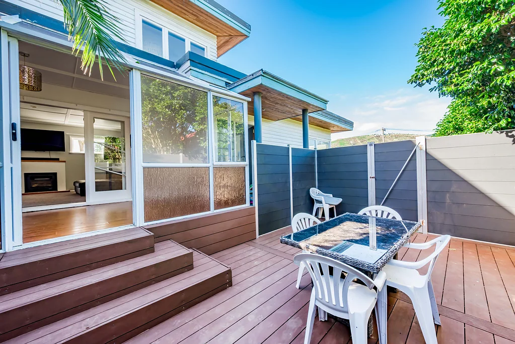 Paraparaumu 4 Bedroom Vendors Instructions Were Crystal Clear -SOLD SIGN