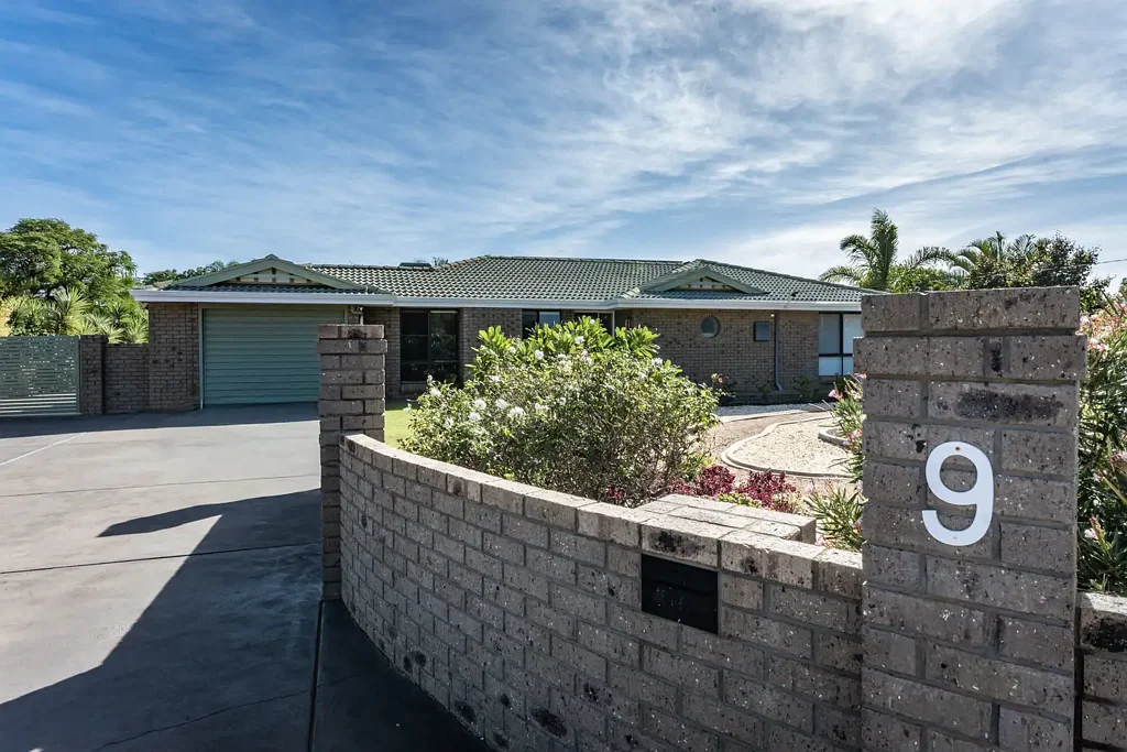 Strathalbyn 4房  House, pool and Shed, all on 2000 sqm