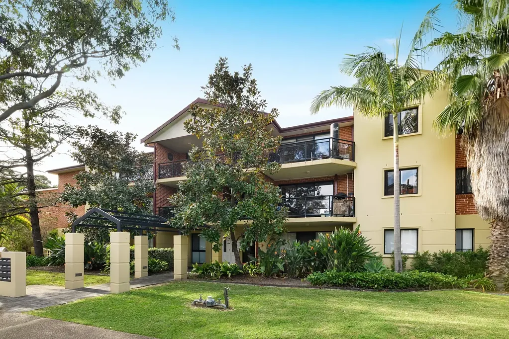 Gymea 2Moenga Top Level Convenience