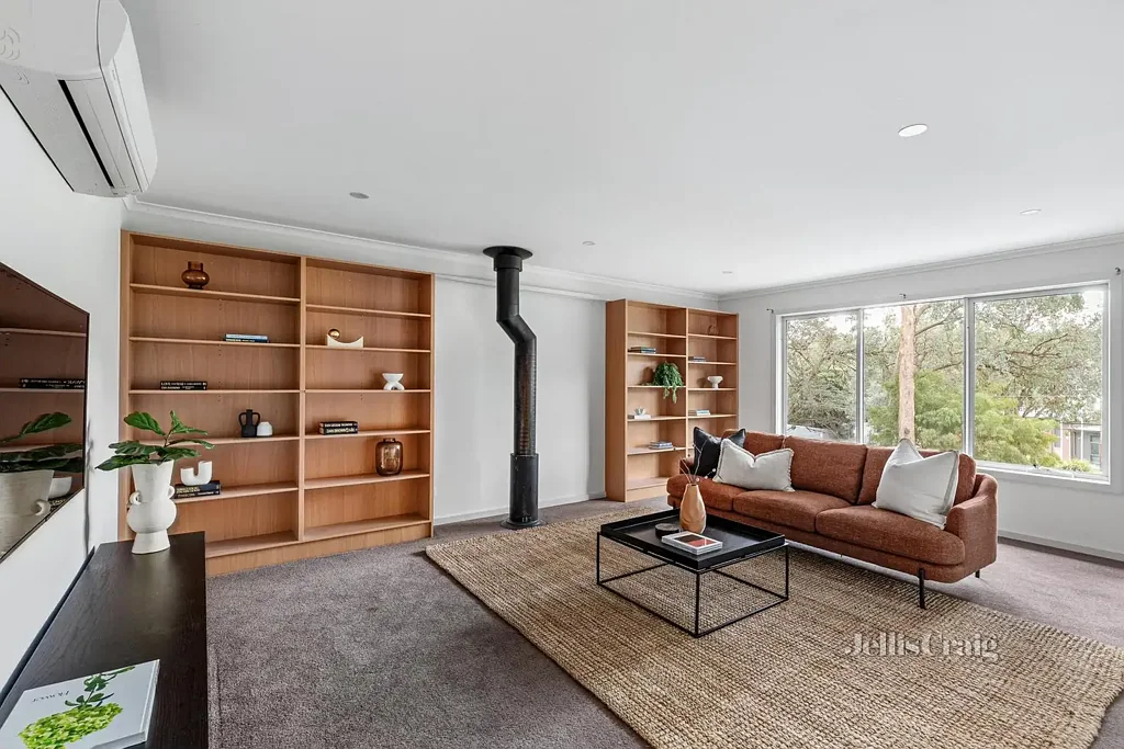 16 Research Warrandyte Road, Research, VIC 3095