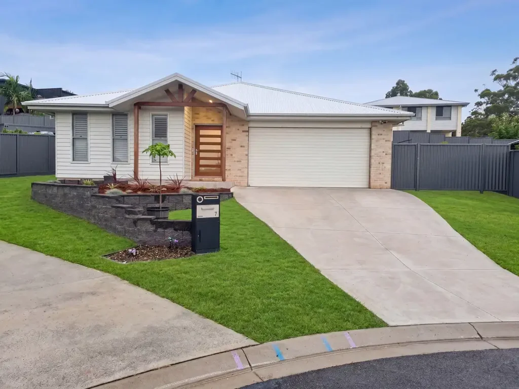 Thrumster 4Moenga 7 Tucker Close: Modern Family Living in a Quiet Cul-de-Sac