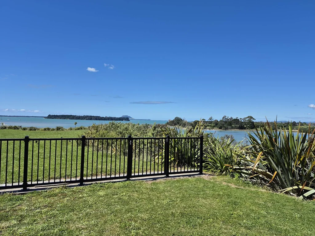 Omokoroa  Introducing Lynley Park - Omokoroa Peninsula!